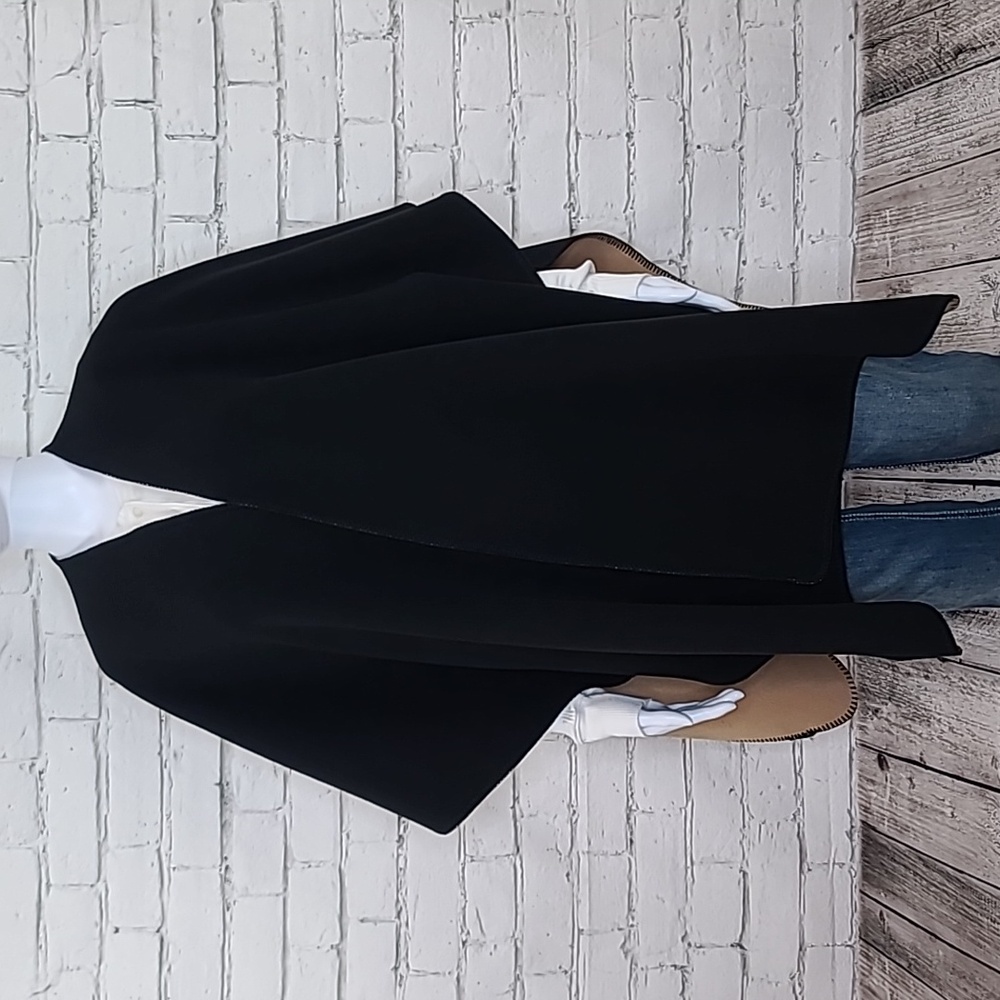 Woolrich Reversible Oversized Fleece Shawl/Ruana/Wrap in Black/Camel Size - OS